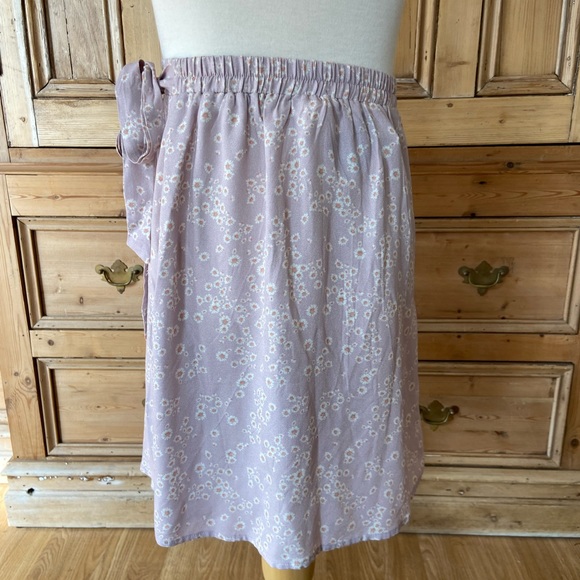 Flirty & Fun wrap skirt. - Picture 4 of 6